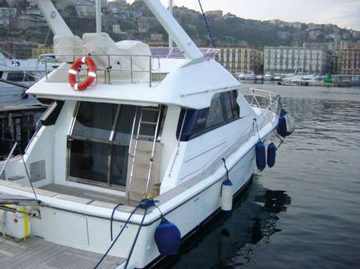 Uniesse marine Uniesse marine Fly 42