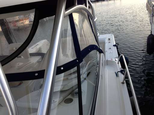 Boston Whaler Boston Whaler B w conquest 305