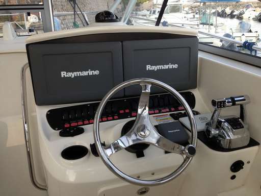 Boston Whaler Boston Whaler B w conquest 305