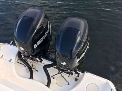 Boston Whaler Boston Whaler BOSTON WHALER Boston 255 Conquest