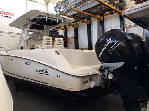 Boston Boston whaler Outrage 32