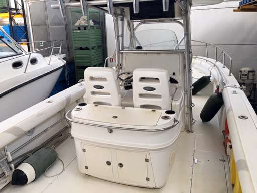 Boston Boston whaler Outrage 32