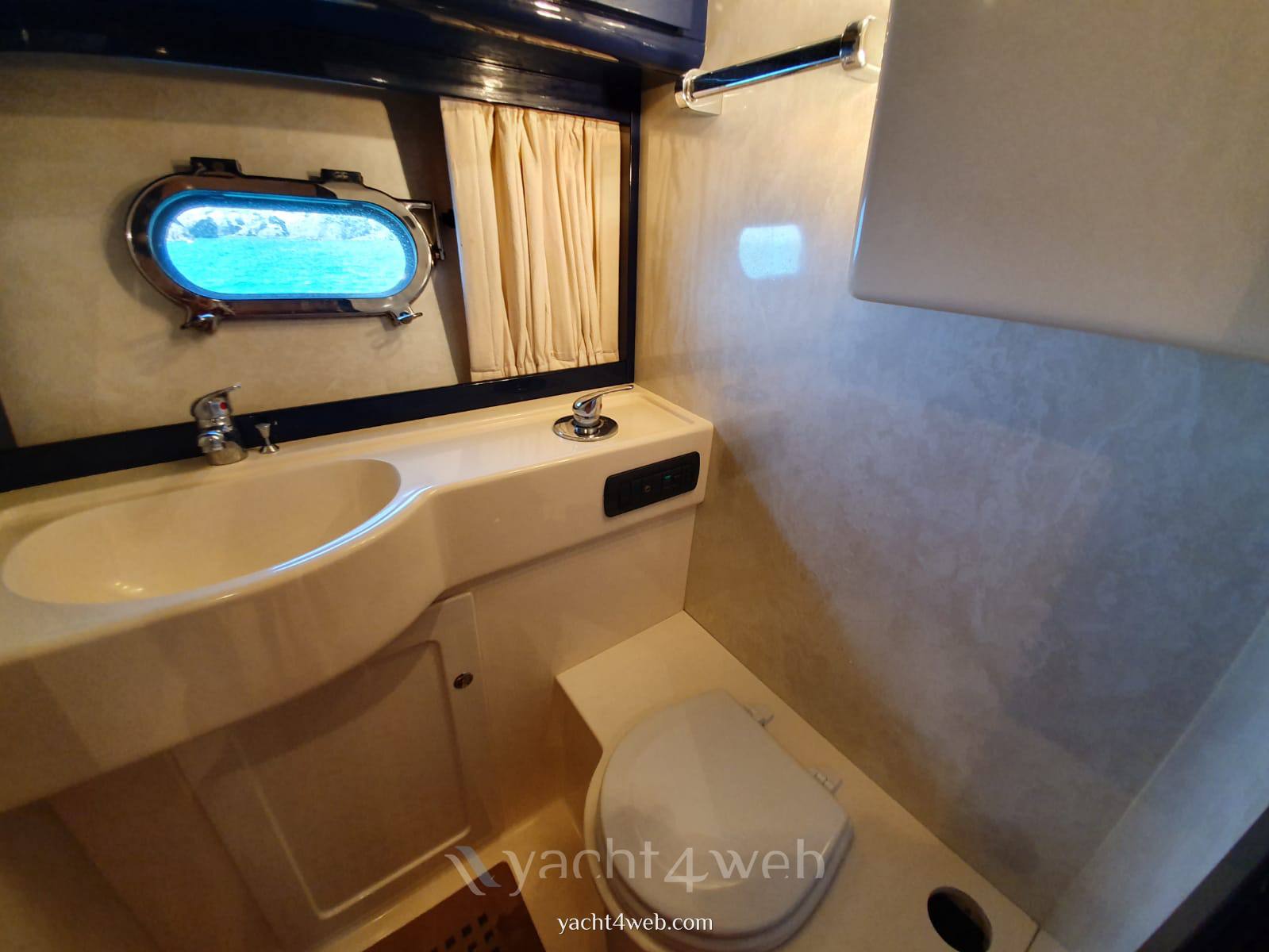 Cantieri di Sarnico 43 spider Hygienic service