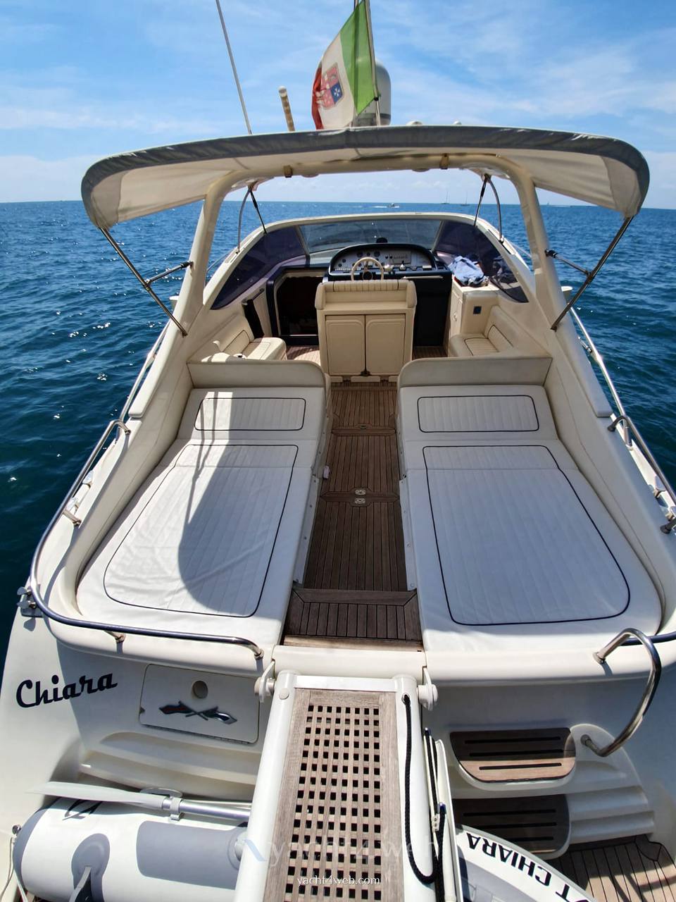Cantieri di Sarnico 43 spider Exterior: detail