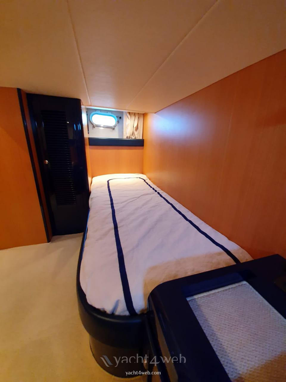 Cantieri di Sarnico 43 spider Inside