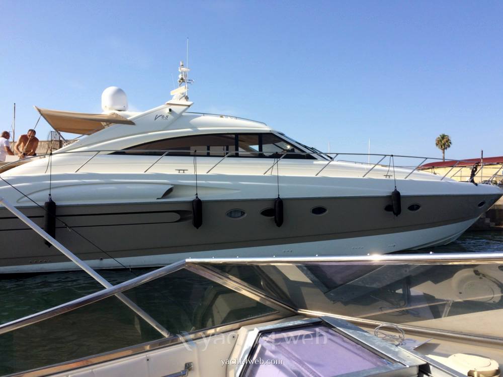PRINCESS V65