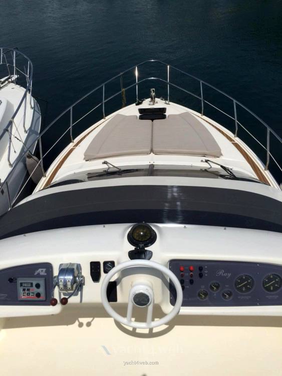 AZIMUT Az 40 Motor boat charter