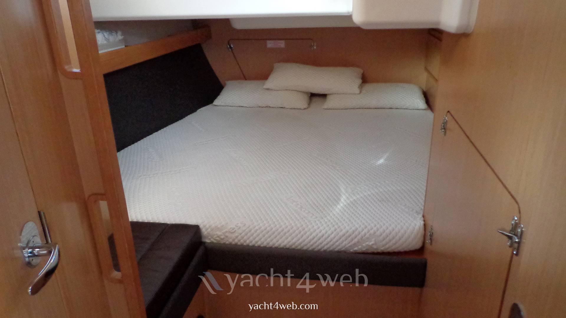 BAVARIA Cruiser 56 Inside