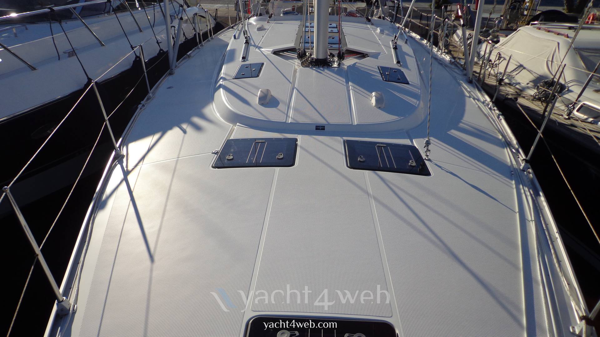 BAVARIA Cruiser 56 Exterior