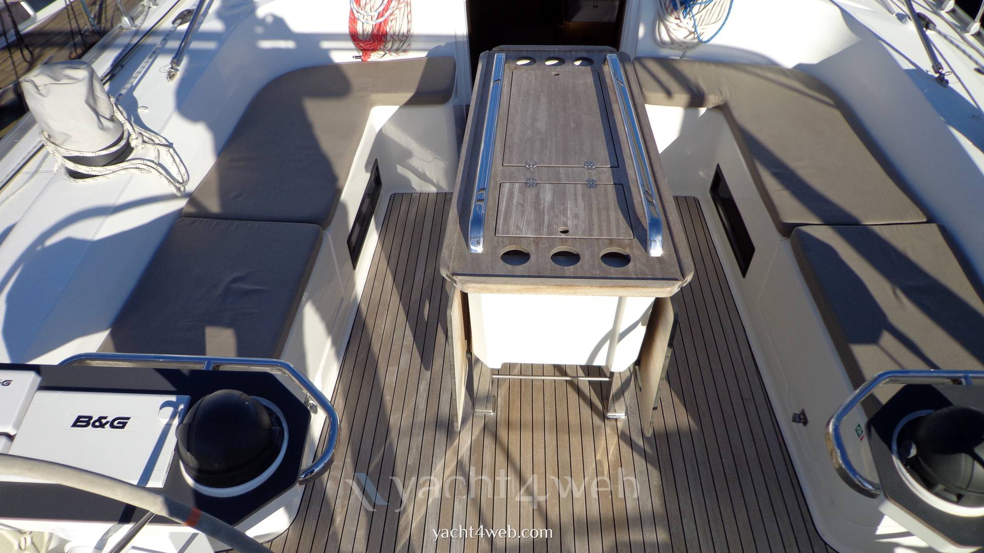 BAVARIA Cruiser 56 Exterior