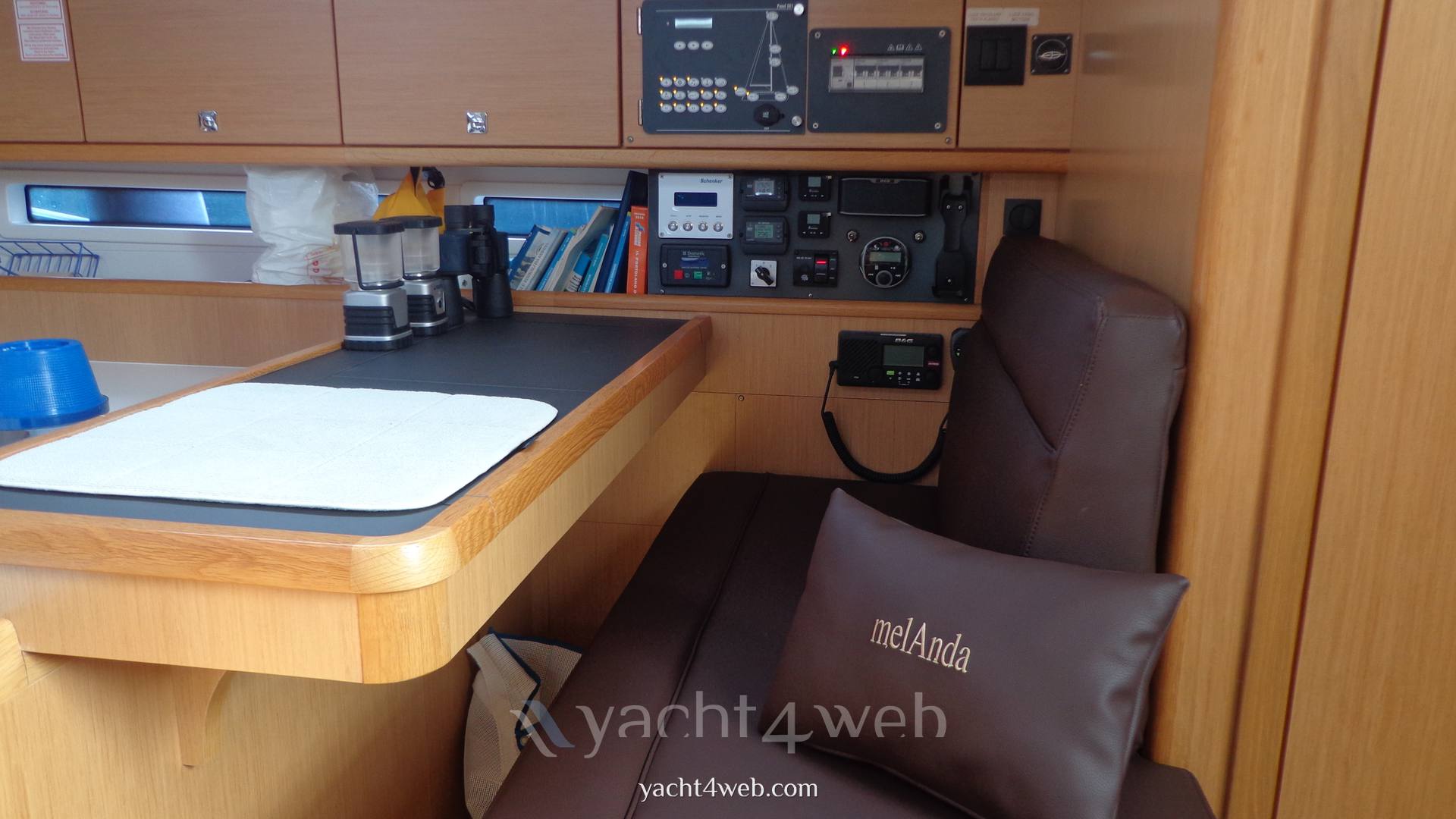 BAVARIA Cruiser 56 Inside