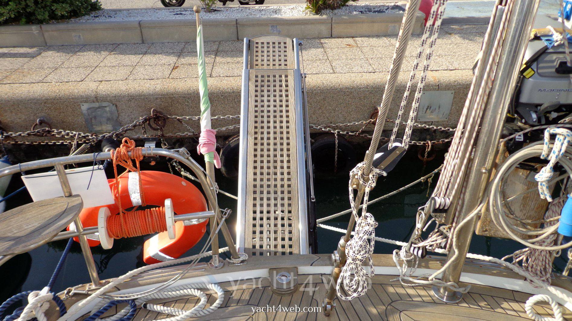 FRANCHINI 53l Exterior: detail