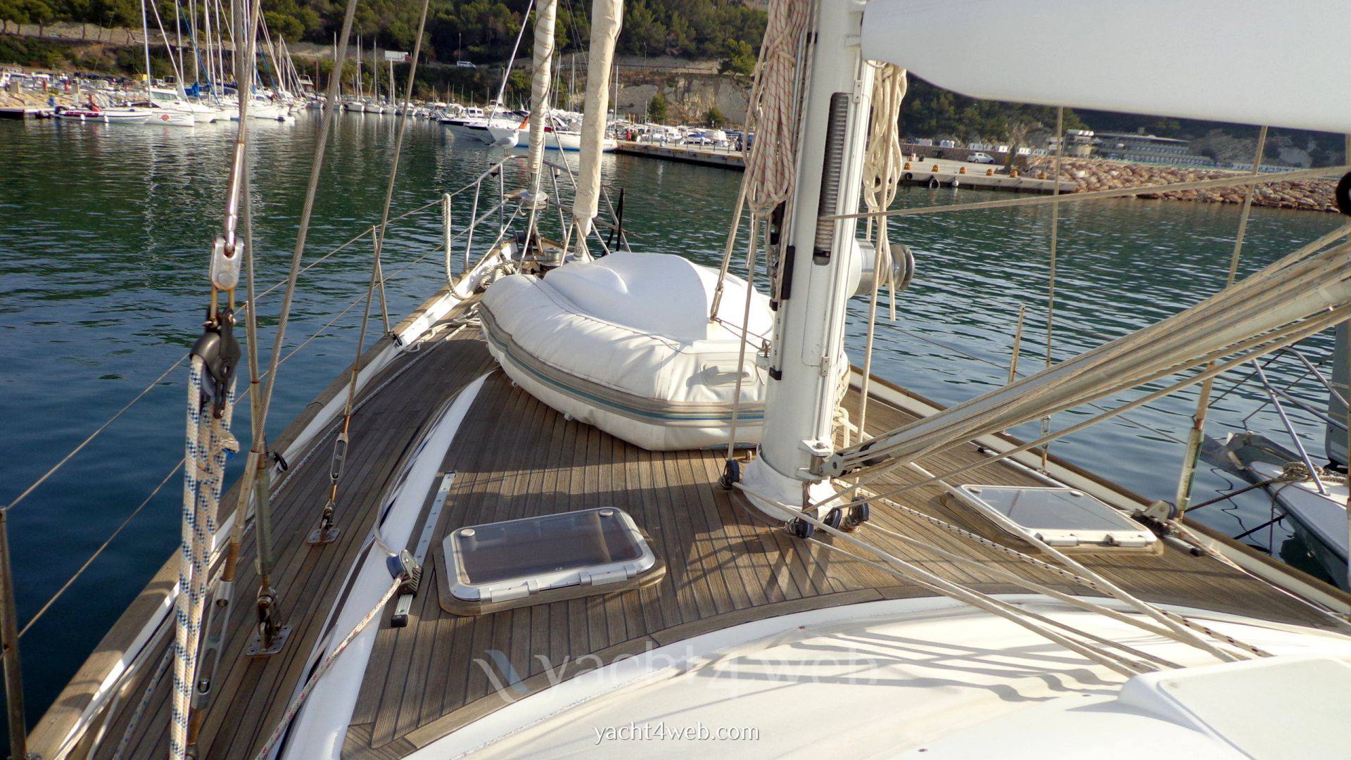 FRANCHINI 53l Exterior: detail