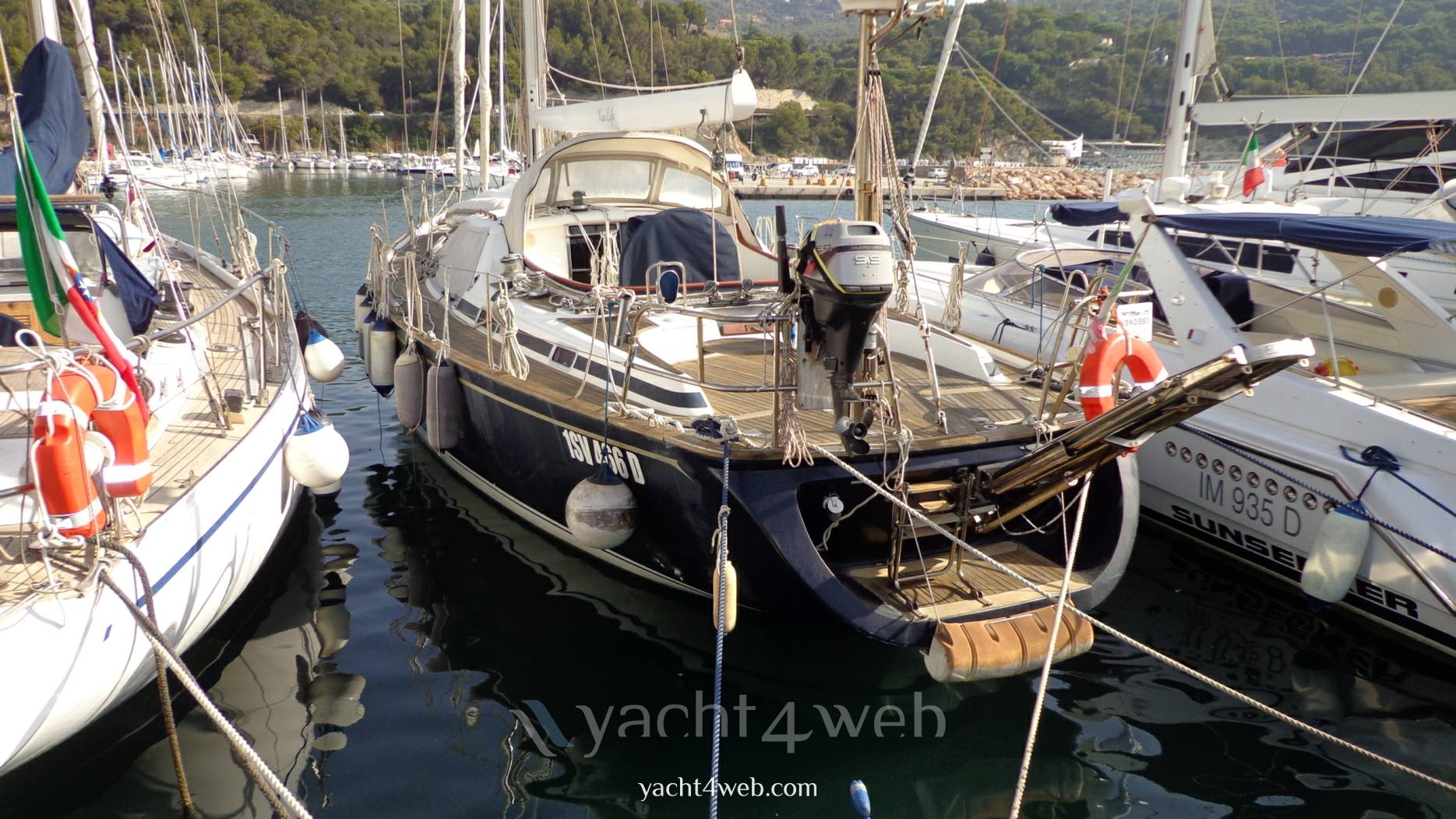 FRANCHINI 53l Exterior