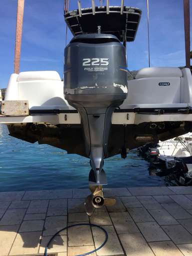 Boston Whaler Boston Whaler 210 outrage