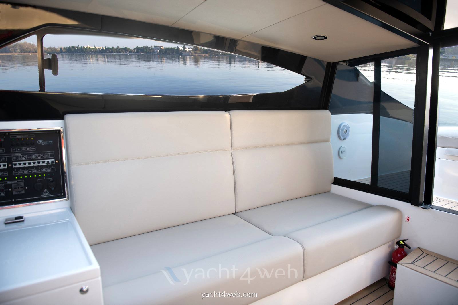 Ecoline Marine srl Eco 850 hybrid (limousine) Barca a motore usata in vendita