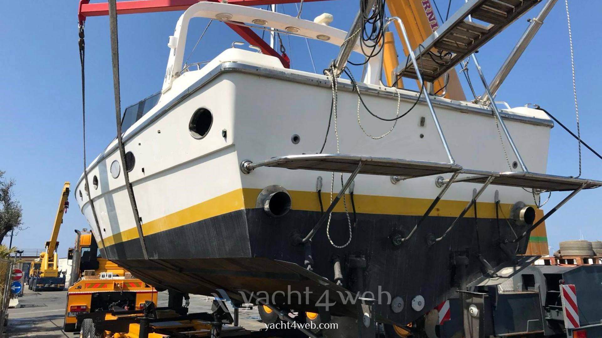 Gariplast River craft 44 barco a motor