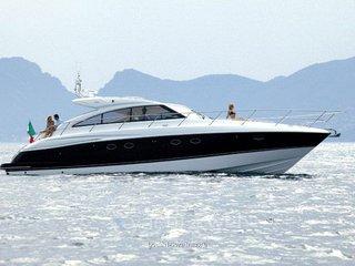 Princess V54 - barca in esclusiva