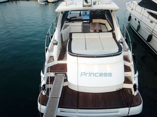 Princess Princess V54 - barca in esclusiva