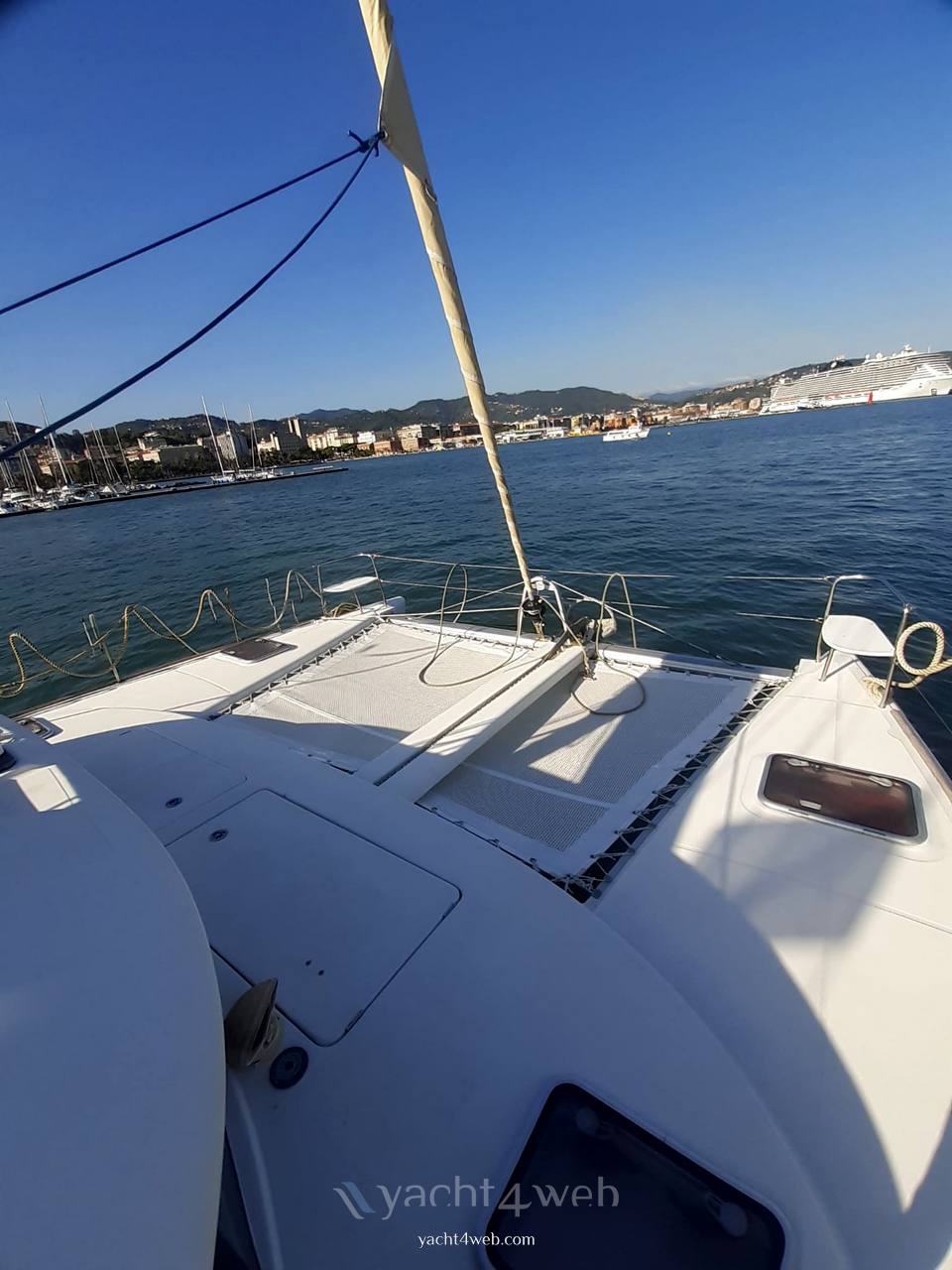 Lagoon 380 s2 Motor boat used for sale