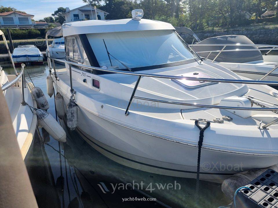 Jeanneau Merry fisher 755 Iate a motor