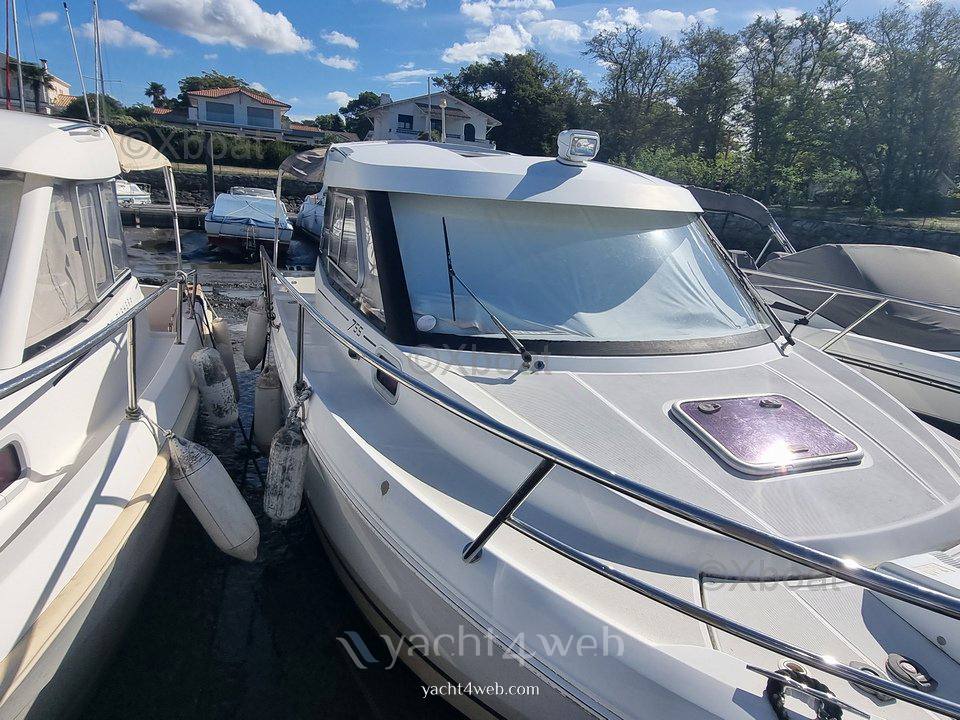 Jeanneau Merry fisher 755 barco a motor