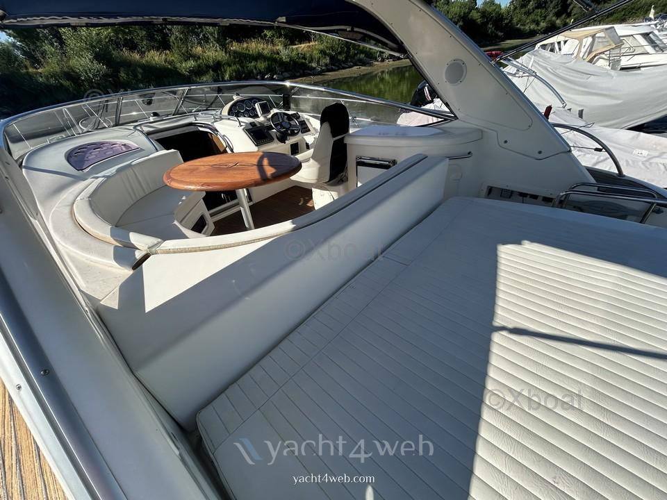 Bavaria 37 sport Моторная лодка используется для продажи