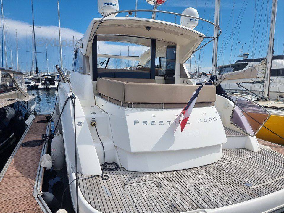 Jeanneau Prestige 440 s Моторная яхта