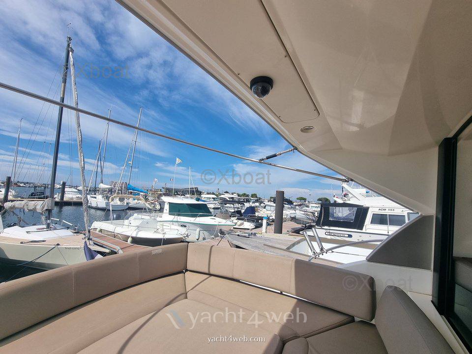 Jeanneau Prestige 440 s Моторная лодка