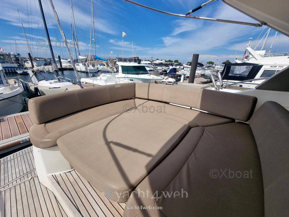 Jeanneau Prestige 440 s Моторная яхта используется
