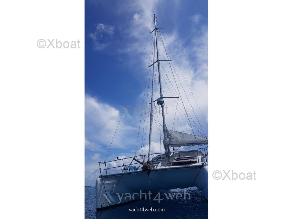 Dean 440 barco à vela