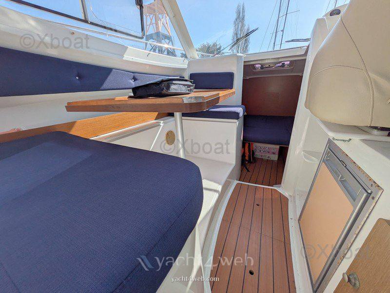 Beneteau Antares 6.80 使用