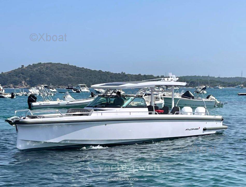 Axopar 37