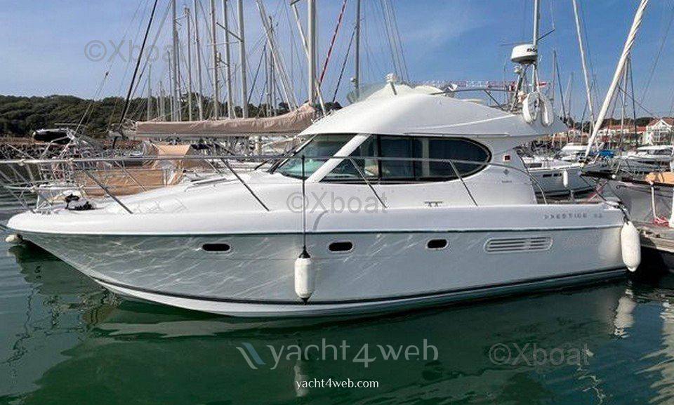 Jeanneau Prestige 32 Motor boat used for sale