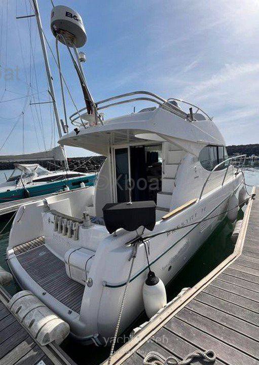 Jeanneau Prestige 32 used