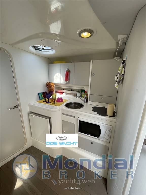 Cranchi Zaffiro 34 A Cuddy Cabin