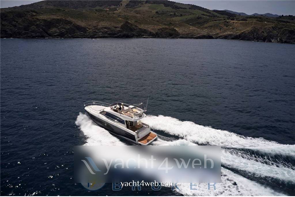 Prestige Yacht F420 barca a motore