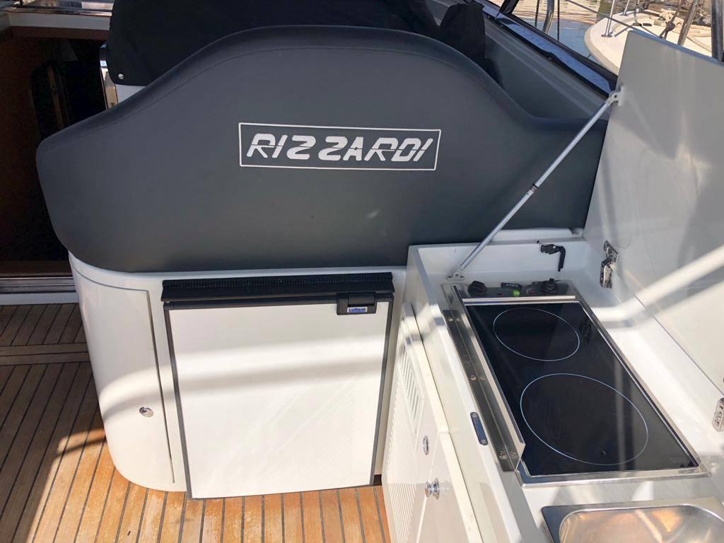 Cantieri navali rizzardi Cr 53 - 3 cabine + marinaio Моторная лодка Хартия