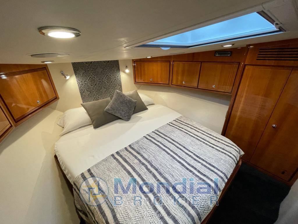 Bertram 510 flybridge