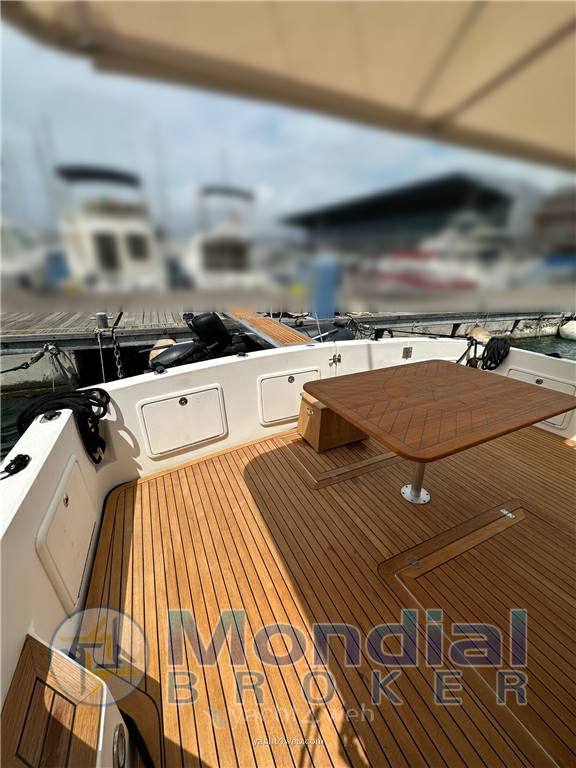 Riviera marine 43 flybridge convertible