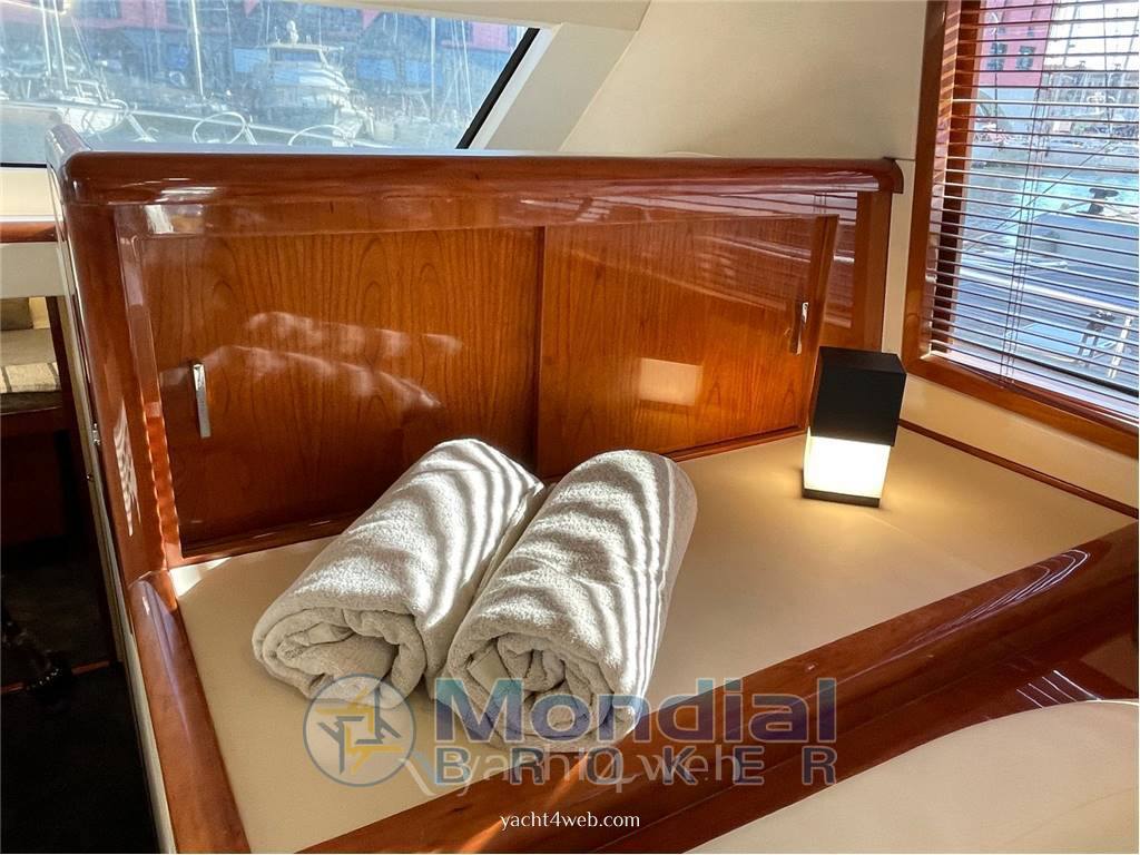 Bertram 510 flybridge Флайбридж