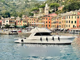 Riviera 43 flybridge convertible