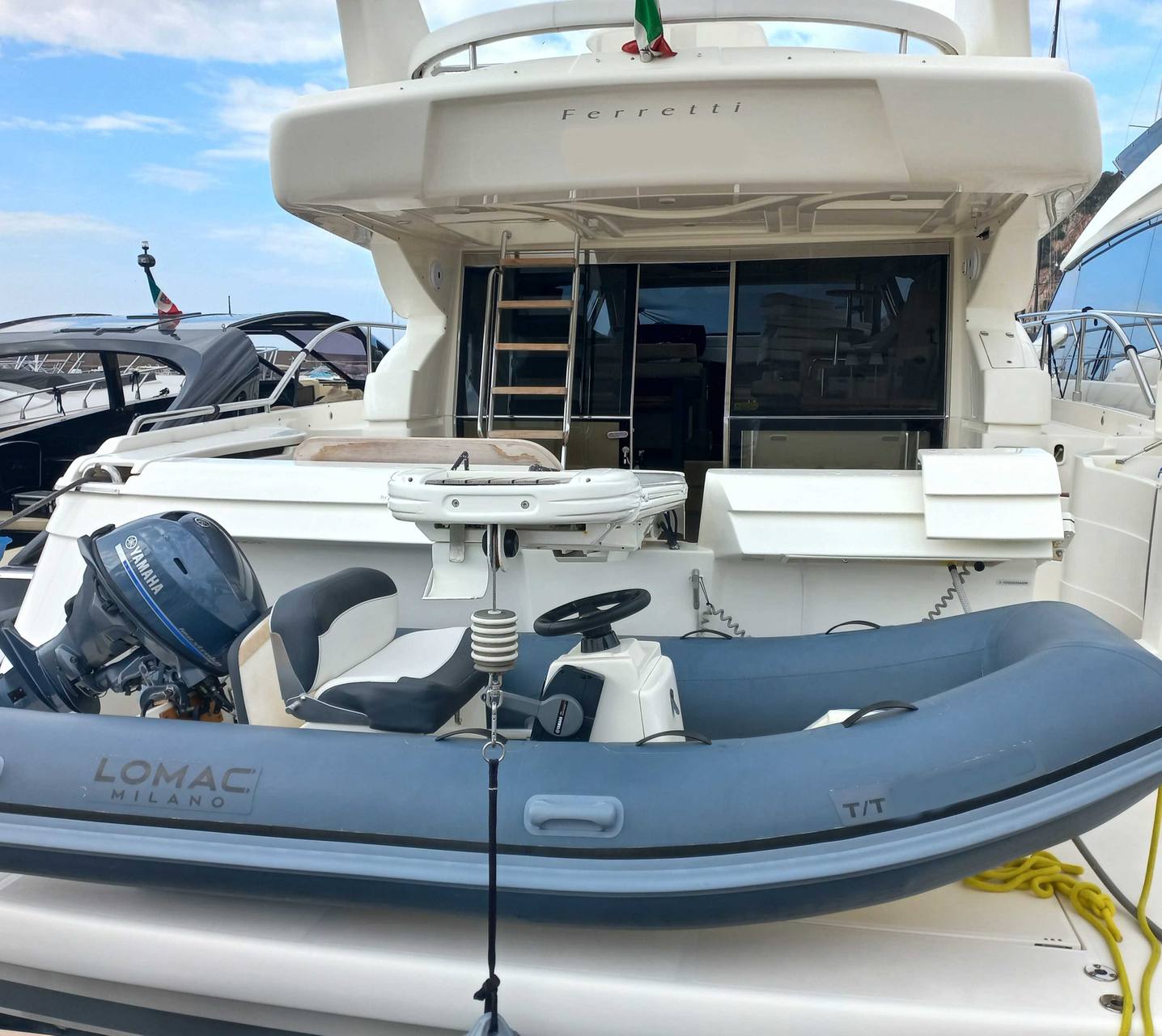 Ferretti Yachts 550 Motorboot gebraucht zum Verkauf
