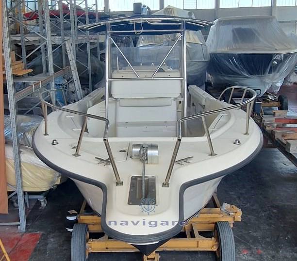 Pursuit 2870 center console Barca a motore usata in vendita