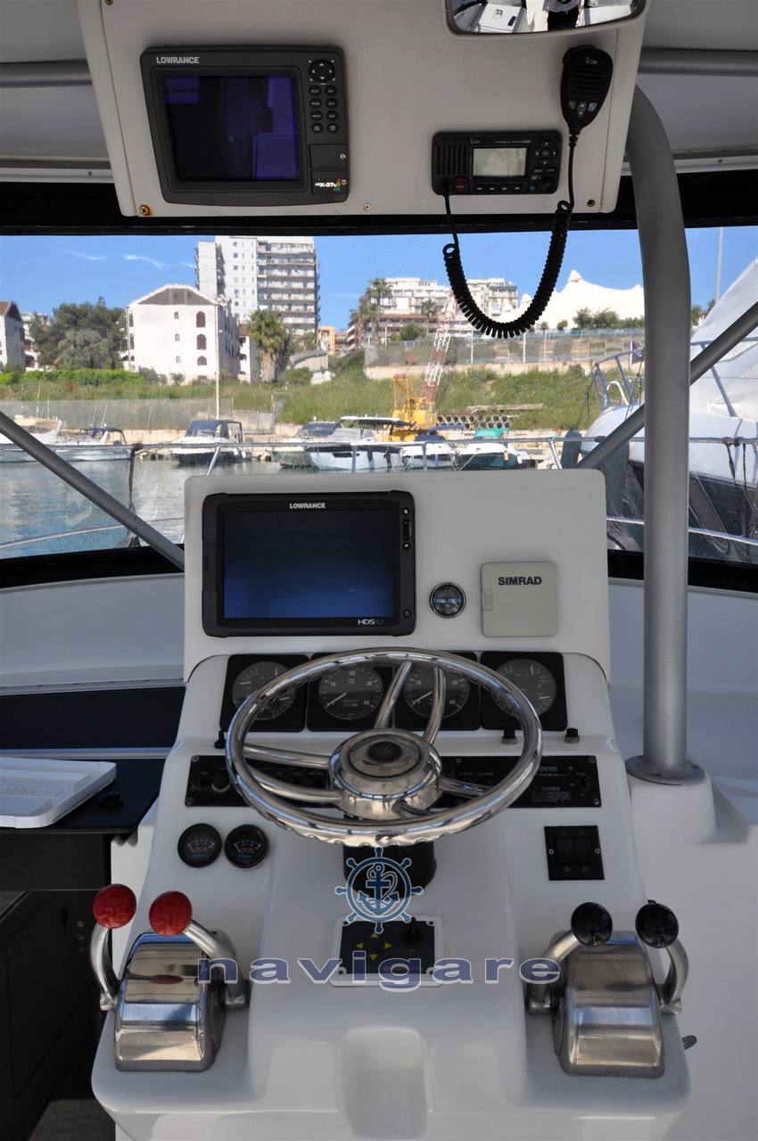 Luhrs 28 open