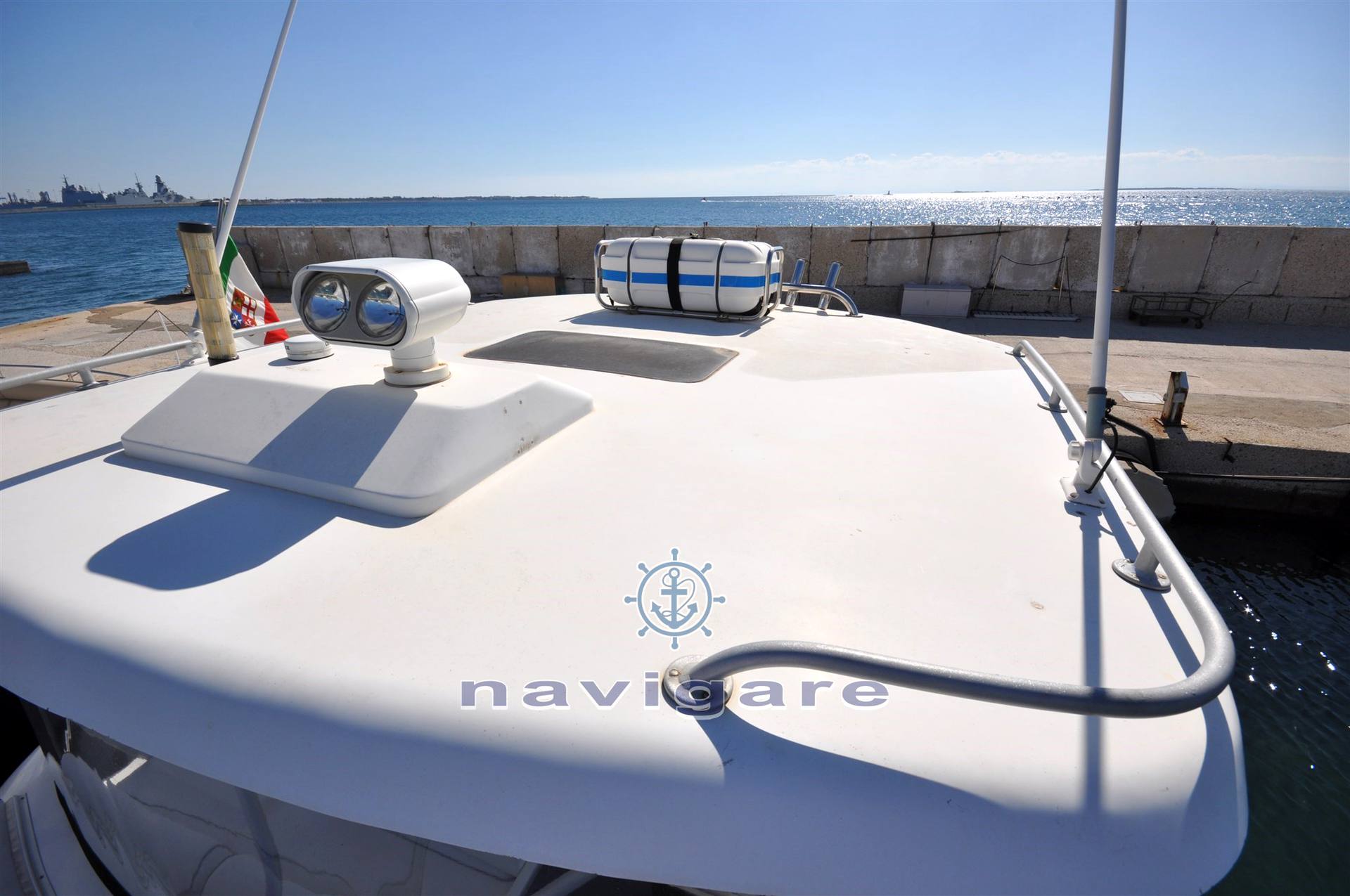 Luhrs 28 open