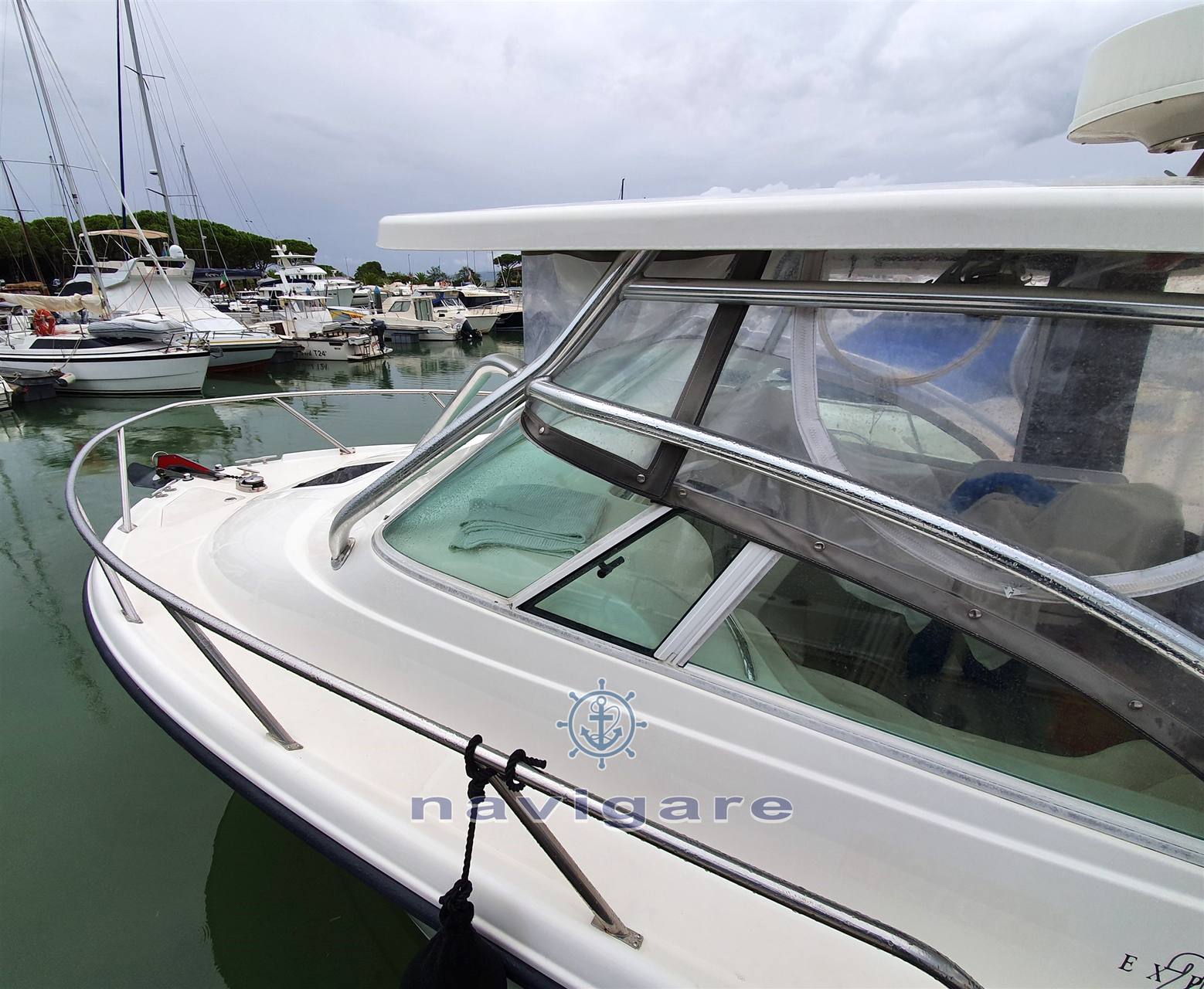 Edge water 265 ex barco a motor