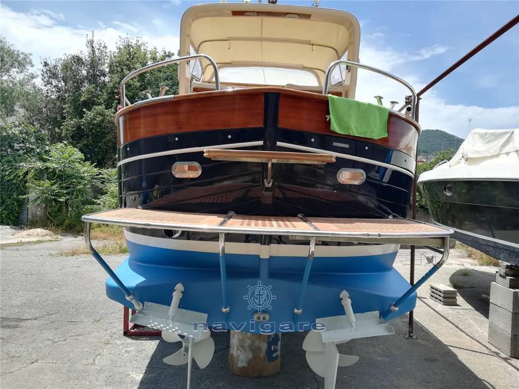 Apreamare Smeraldo 9 semi cabinato Motorboot gebraucht zum Verkauf