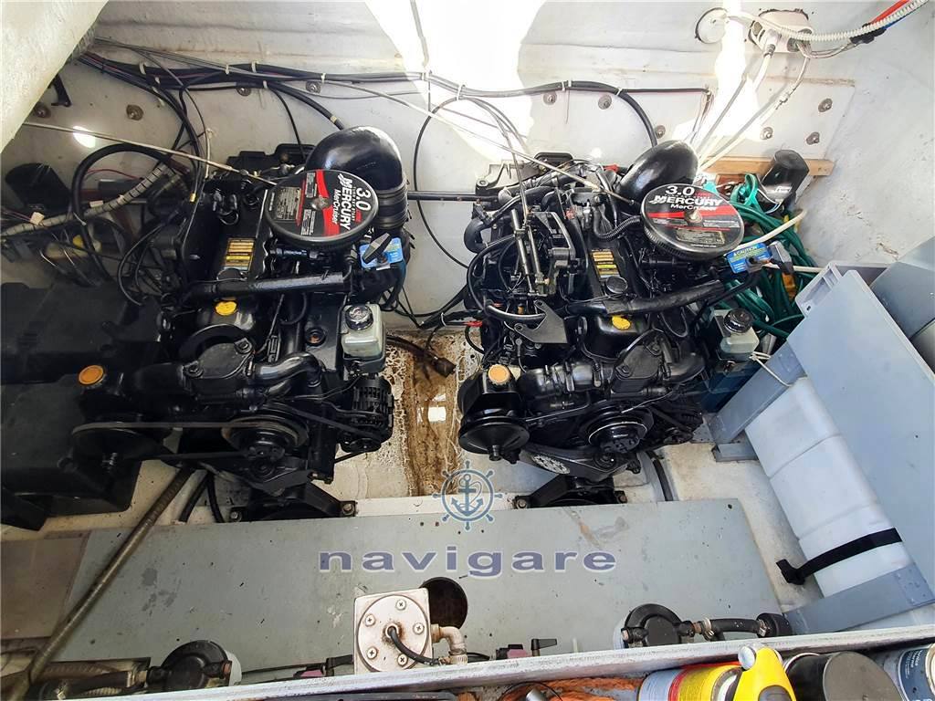 Man&242; marine 24,50 cabin motor boat