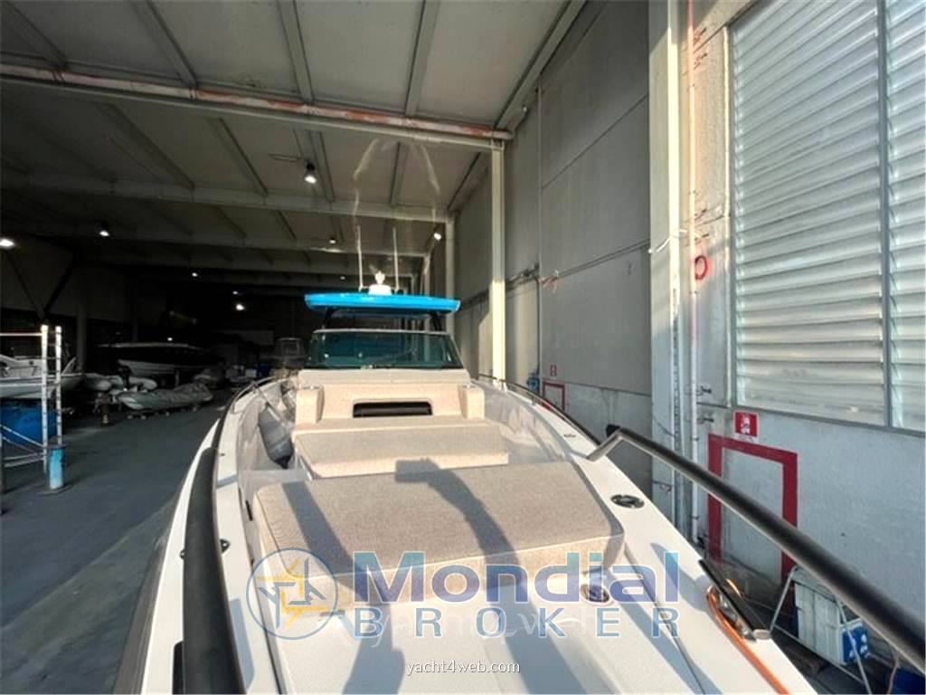 Axopar 37 sun top Motorboot gebraucht zum Verkauf